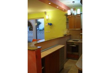 Bulgārija Privát Černomorec, Eksterjers